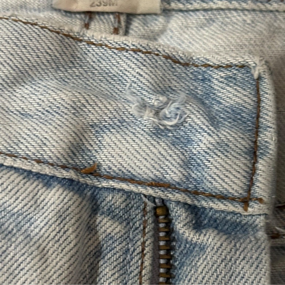 Distressed Vintage Levis High Waist Tapered Leg Mom Jeans Light Wash USA Made 16 - Picture 6 of 16